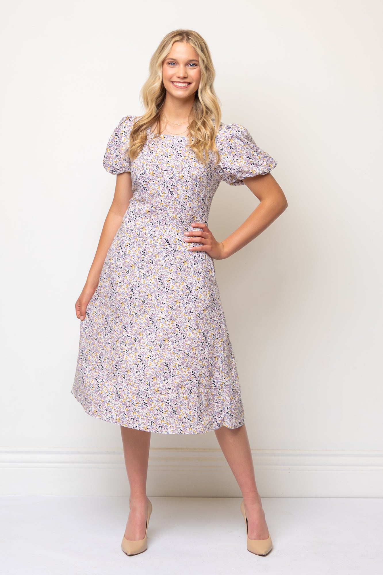 Fit-and-Flare Puff Sleeve Square Neckline Tailored Dress- White Floral