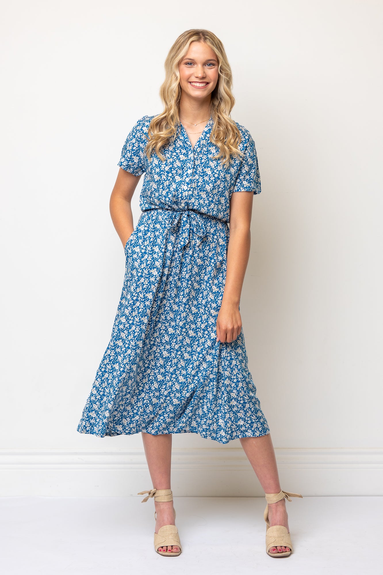 Short Sleeve Floral Midi Length Shirtdress Tie Waist- Blue