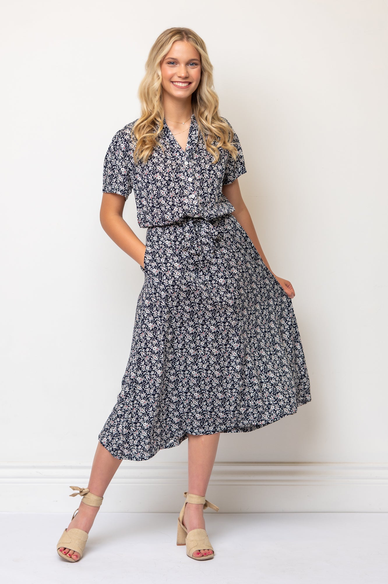 Short Sleeve Floral Midi Length Shirtdress Tie Waist- Navy/Red