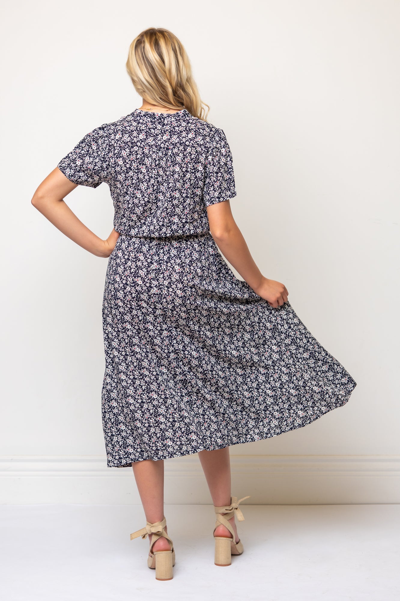 Short Sleeve Floral Midi Length Shirtdress Tie Waist- Navy/Red