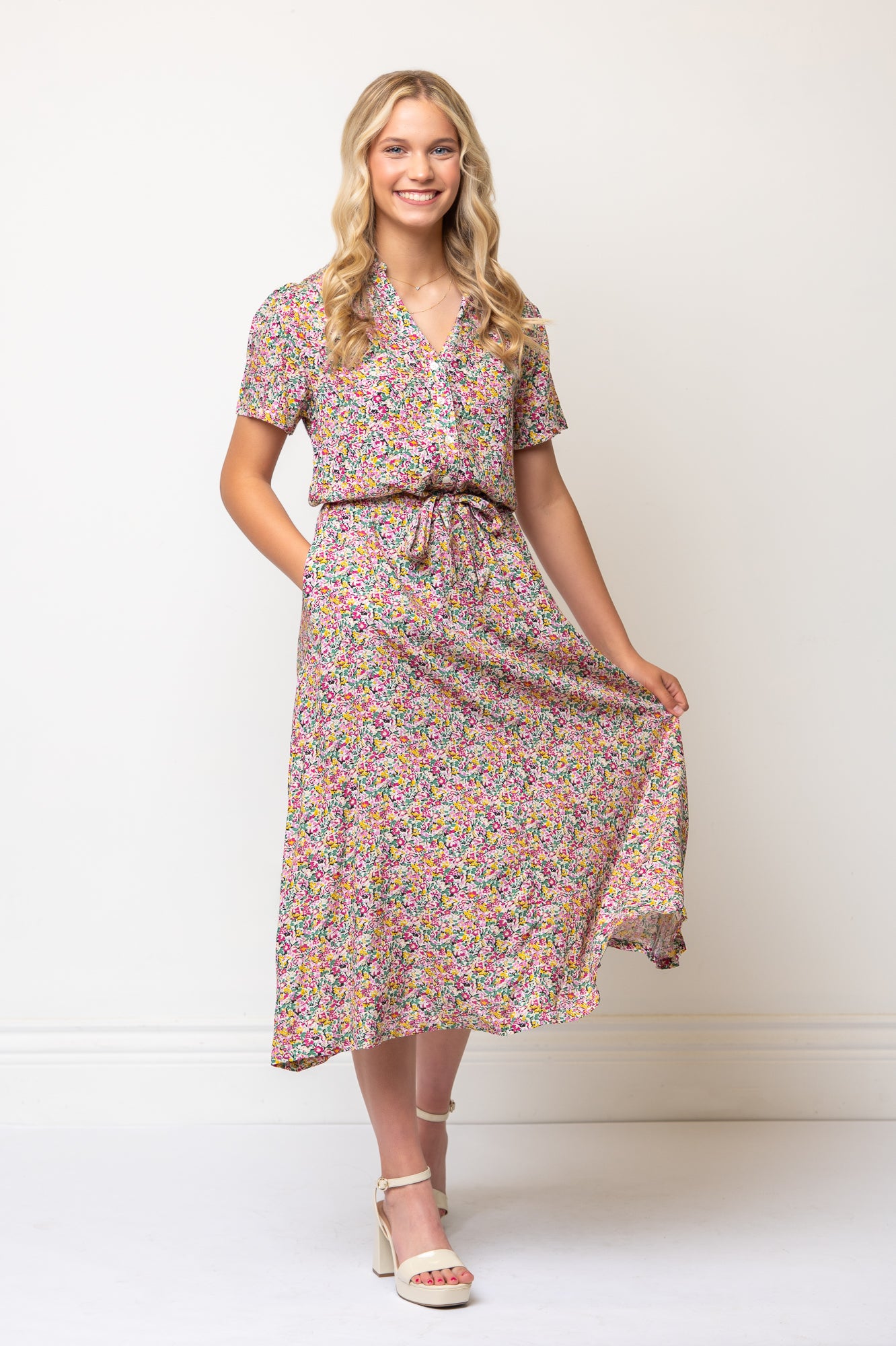 Short Sleeve Floral Midi Length Shirtdress Tie Waist- Black/Salmon